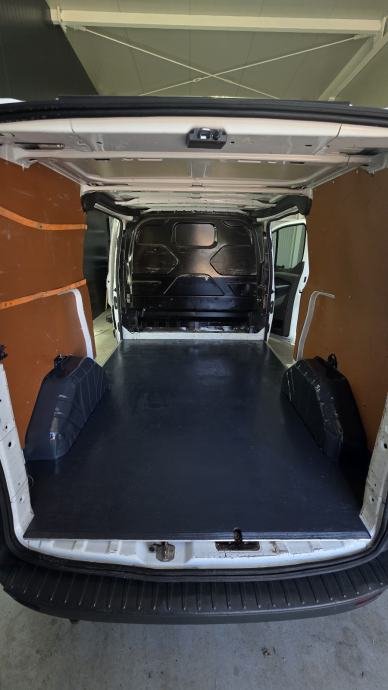 Ford Transit Custom – slika 9