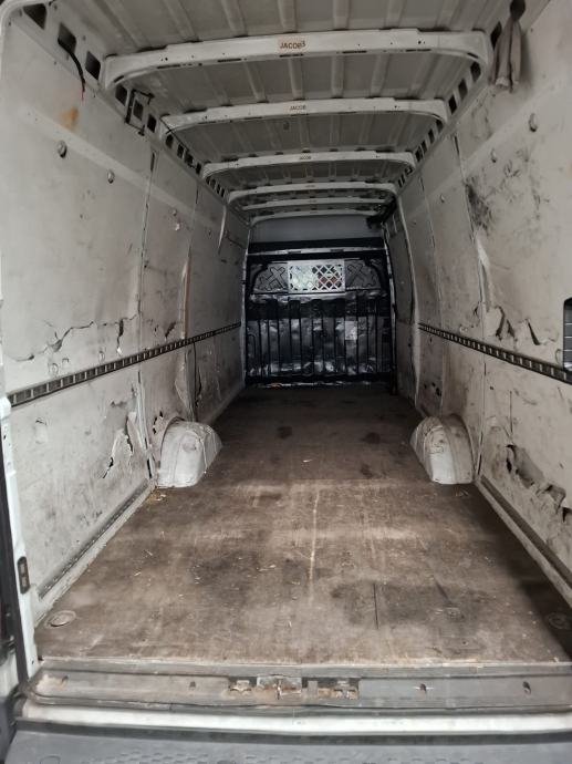 Iveco Massif 2.3 maxi automatik – slika 9