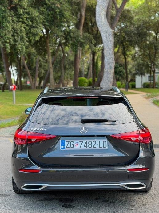 Mercedes Benz C220d 2021/2022 – slika 4