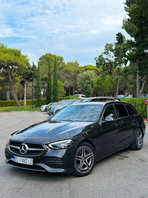 Mercedes Benz C220d 2021/2022 – slika 6