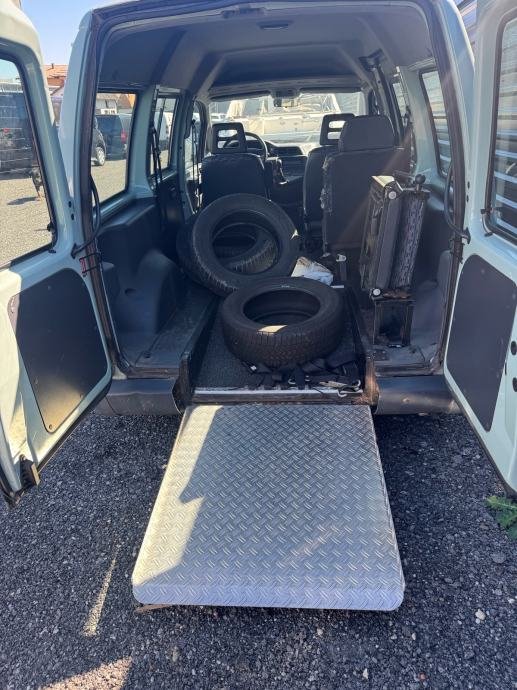Peugeot expert za invalide – slika 3