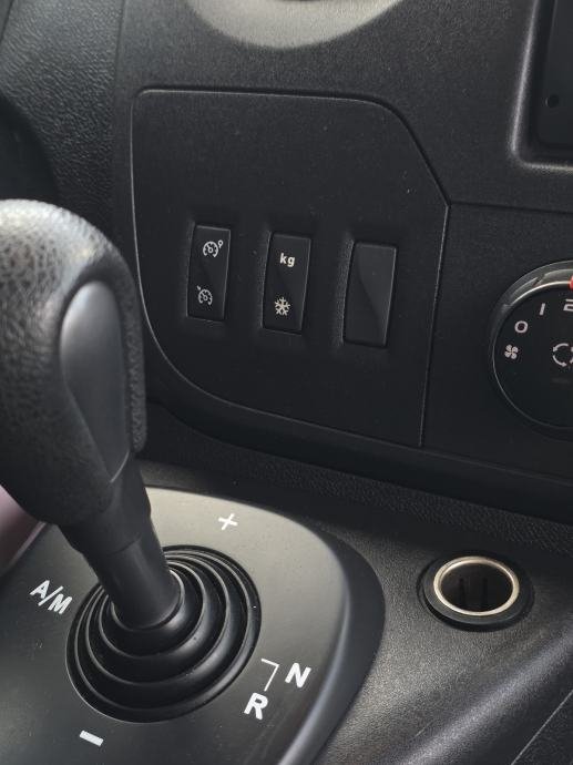 Renault Master l1h1 Automatik REG Godinu Dana – slika 13