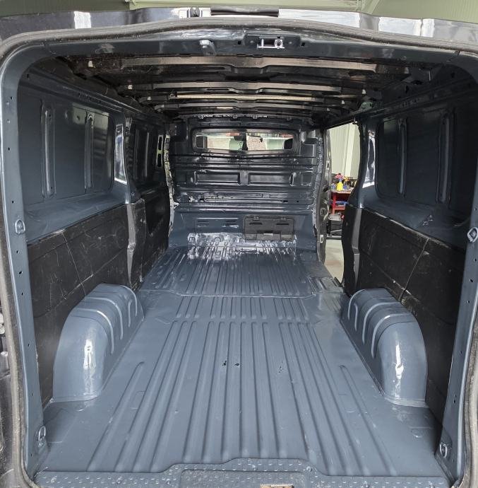 Renault Trafic Maxi Kamera Kuka ALU – slika 14