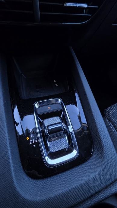 Škoda Octavia Combi 2023 Godina DSG Automatik Mint Stanje kao Nova – slika 16