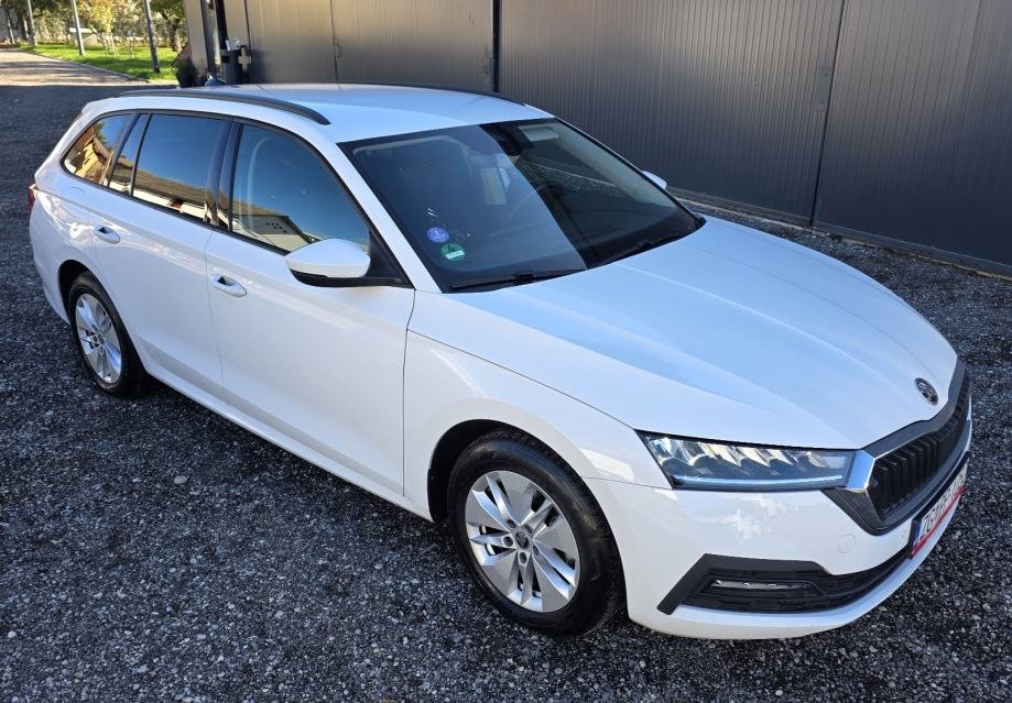 Škoda Octavia Combi 2023 Godina DSG Automatik Mint Stanje kao Nova – slika 17
