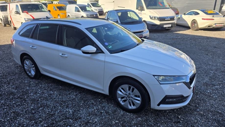 Škoda Octavia Combi 2023 Godina DSG Automatik Mint Stanje kao Nova – slika 7