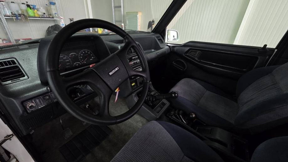 Suzuki Vitara 4X4 Pogodna za Šumu Samo 77 tis km – slika 12