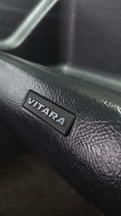 Suzuki Vitara 4X4 Pogodna za Šumu Samo 77 tis km – slika 5