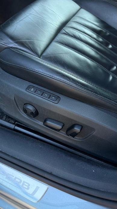 Škoda Superb Combi 1, 6 TDI BI-XENON KOŽA – slika 10