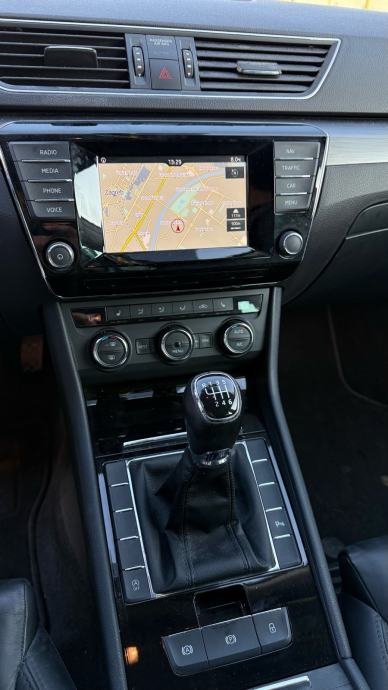 Škoda Superb Combi 1, 6 TDI BI-XENON KOŽA – slika 11