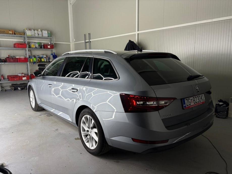 Škoda Superb Combi 1, 6 TDI BI-XENON KOŽA – slika 19