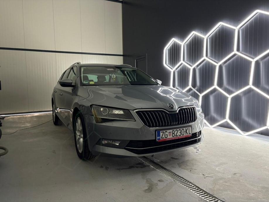 Škoda Superb Combi 1, 6 TDI BI-XENON KOŽA – slika 20
