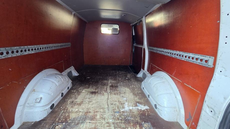 Volkswagen Transporter t5.5 Maxi Nije u Sustavu PDV – slika 8