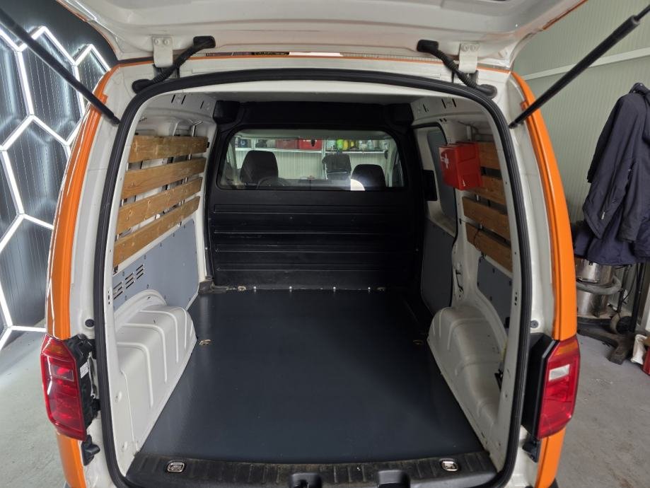 VW Caddy 2018 – slika 12